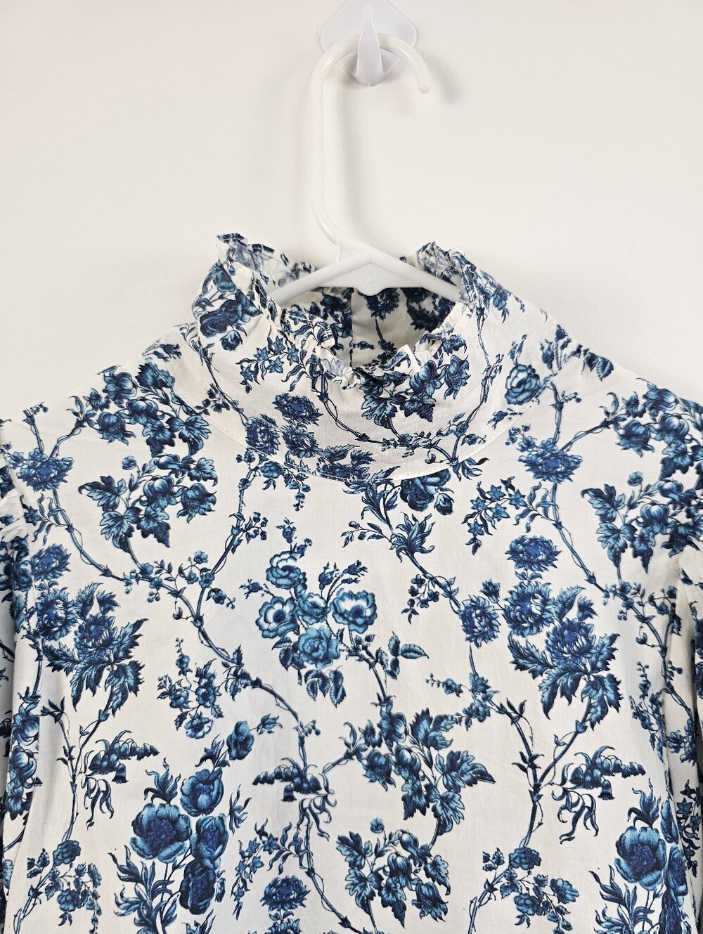 Meadows Carnation Top Cottagecore Turtleneck Puff Sleeve Blouse - Picture 4 of 10